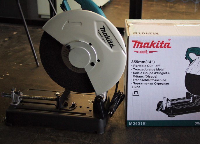 Product Makita M2401B